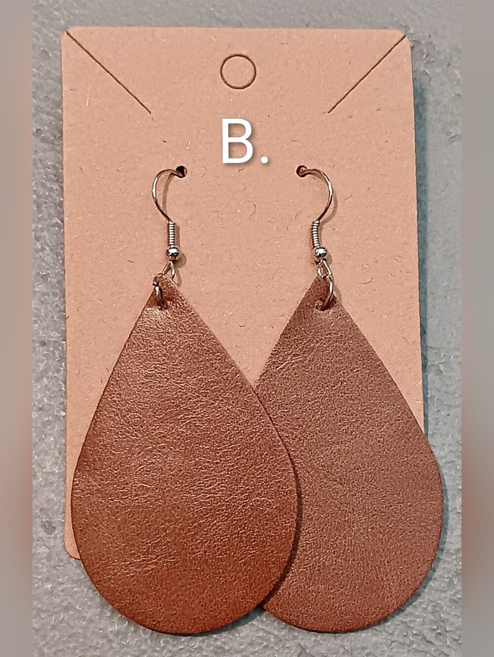 ✨️Assorted Women’s Earrings - Brand New! Boho, Western, Vegan Leather+! - Picture 3 of 15